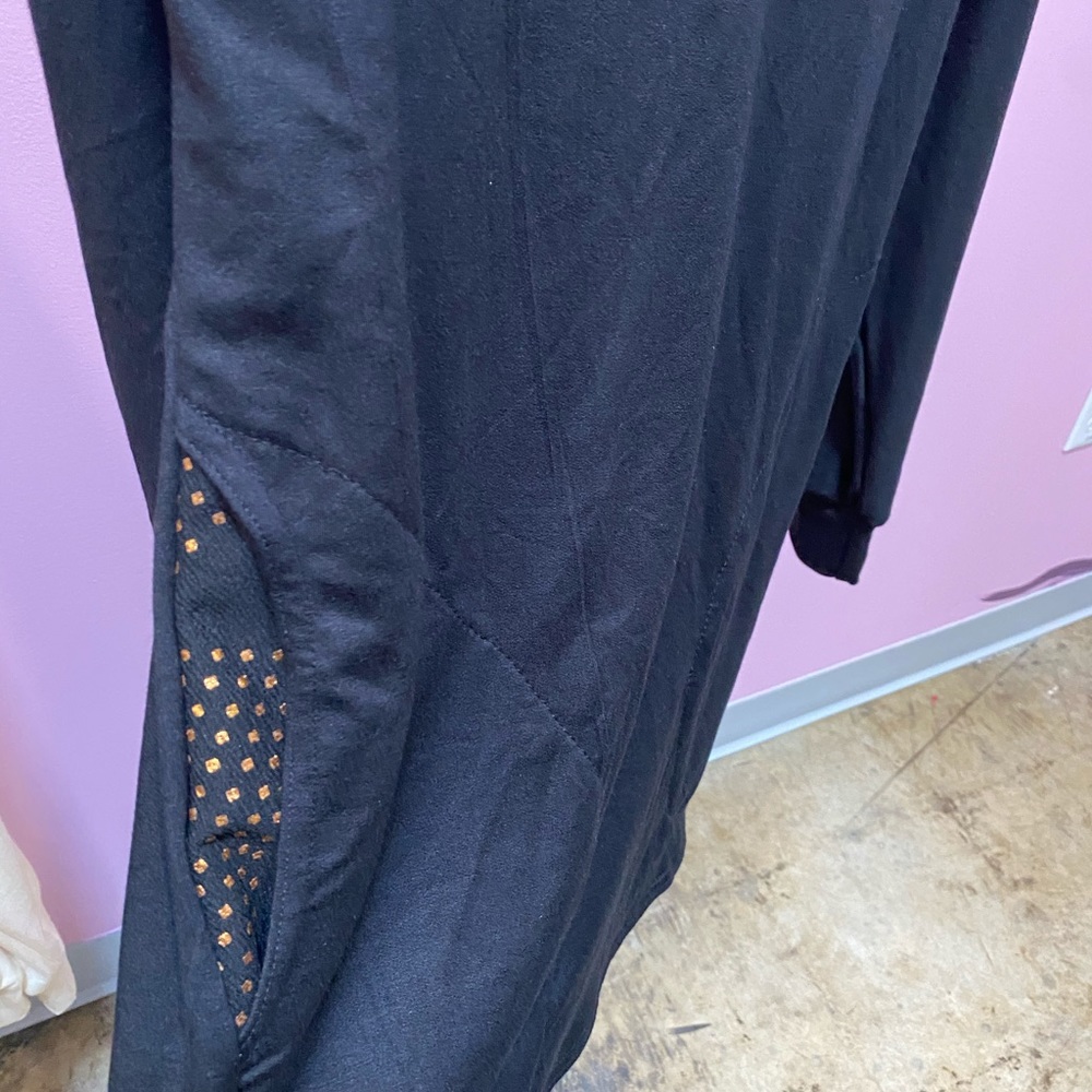 Tunic - Picture 2 of 2